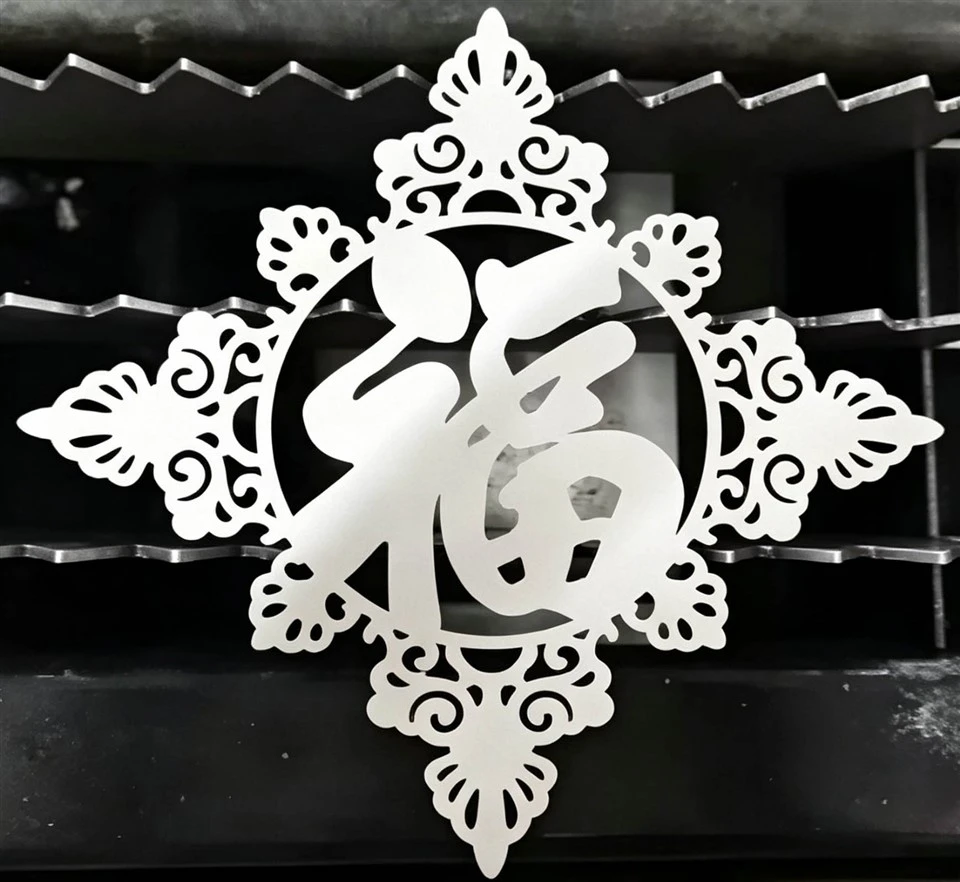 Space-Saving Fiber Laser Cutting Machine high quality Space-Saving Fiber Laser Cutting Machine high quality